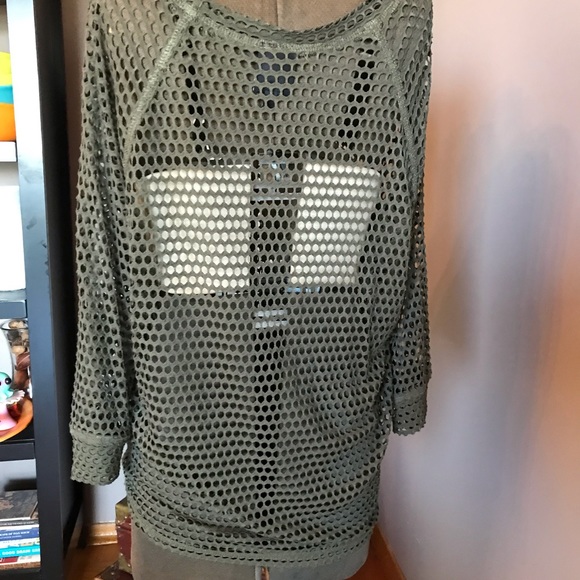 Mesh long sleeved army green cover shirt - Picture 3 of 7